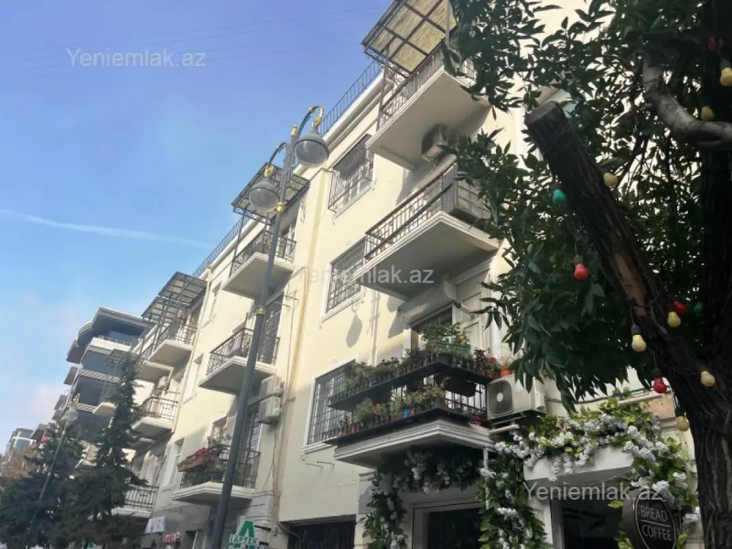 Satılır 2 otaqlı köhnə tikili 48 m²