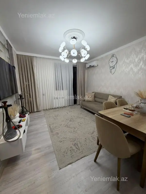 Satılır 3 otaqlı köhnə tikili 75 m²