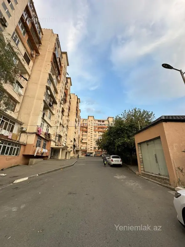 Satılır 2 otaqlı köhnə tikili 60 m²