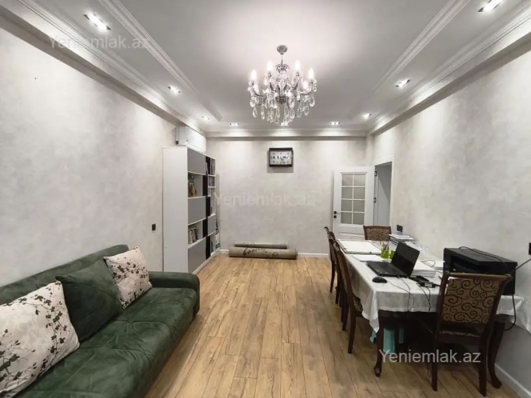 Satılır 2 otaqlı yeni tikili 75 m²
