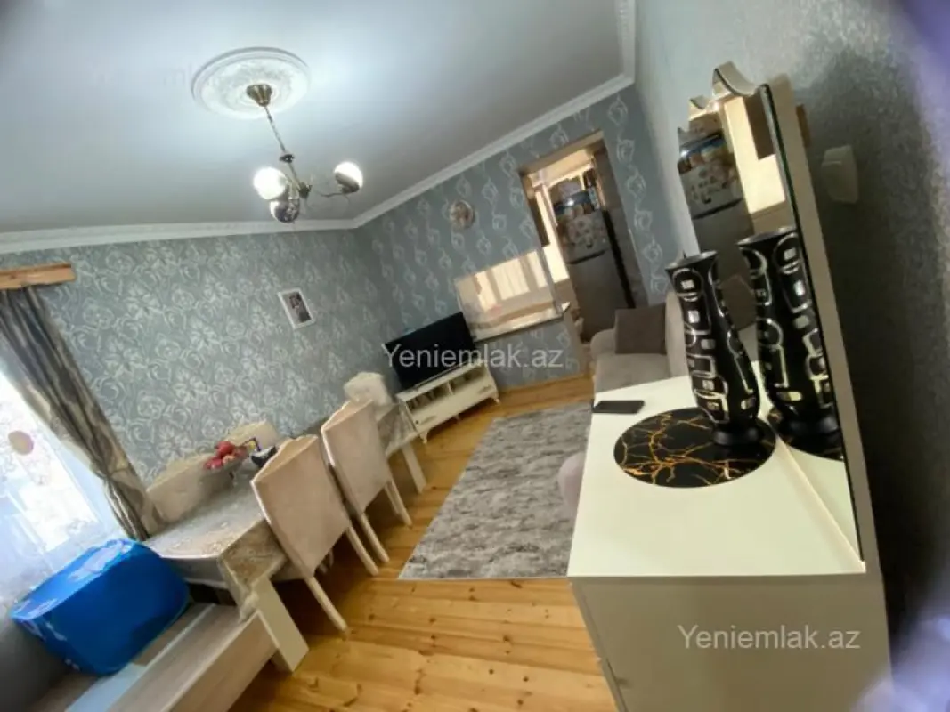 Satılır 2 otaqlı köhnə tikili 40 m²