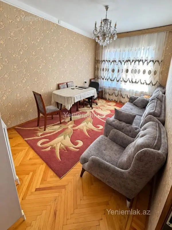 Satılır 3 otaqlı köhnə tikili 80 m²