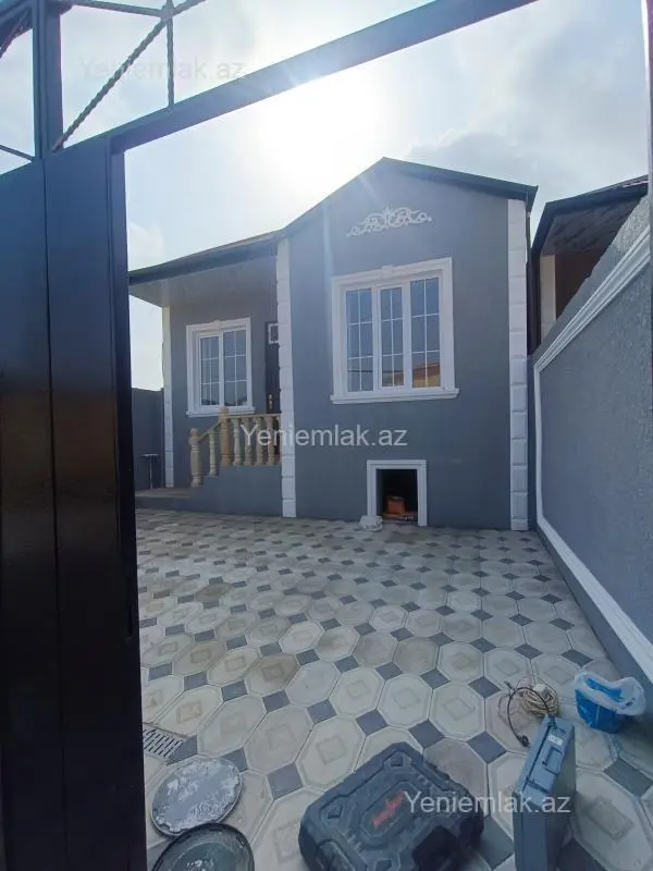 Satılır 3 otaqlı həyət evi 82 m²