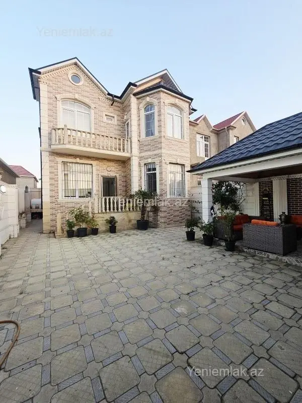 Satılır 4 otaqlı həyət evi 220 m²