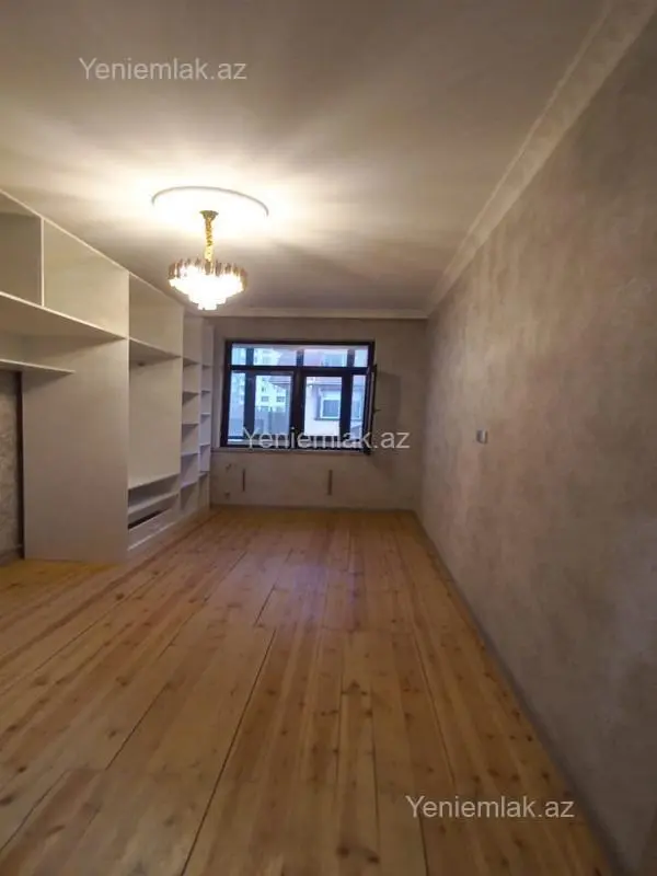 Satılır 3 otaqlı yeni tikili 75 m²