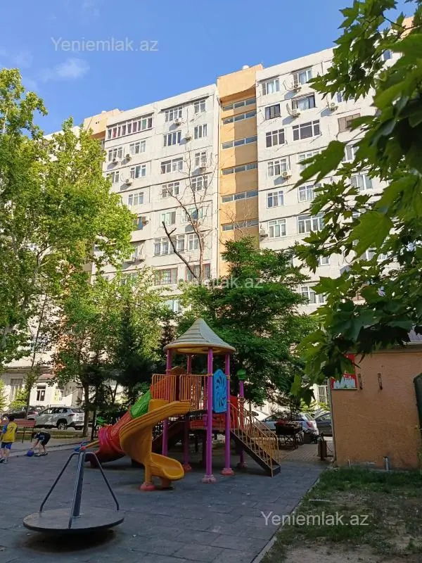 Satılır 3 otaqlı köhnə tikili 90 m²