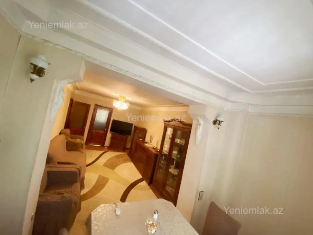Satılır 3 otaqlı köhnə tikili 75 m²