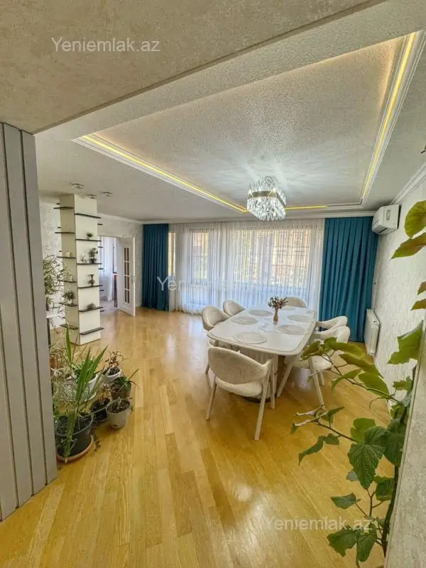 Satılır 3 otaqlı köhnə tikili 168 m²
