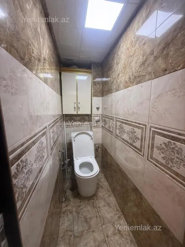 Satılır 5 otaqlı köhnə tikili 110 m²