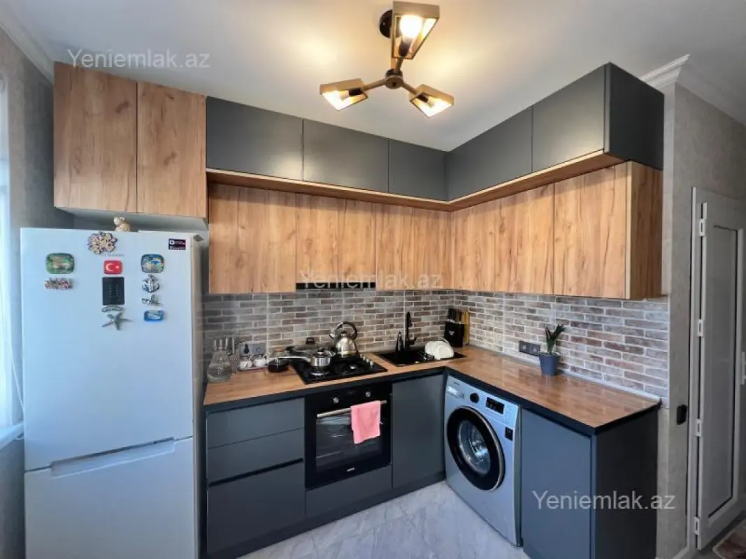 Satılır 5 otaqlı köhnə tikili 95 m²