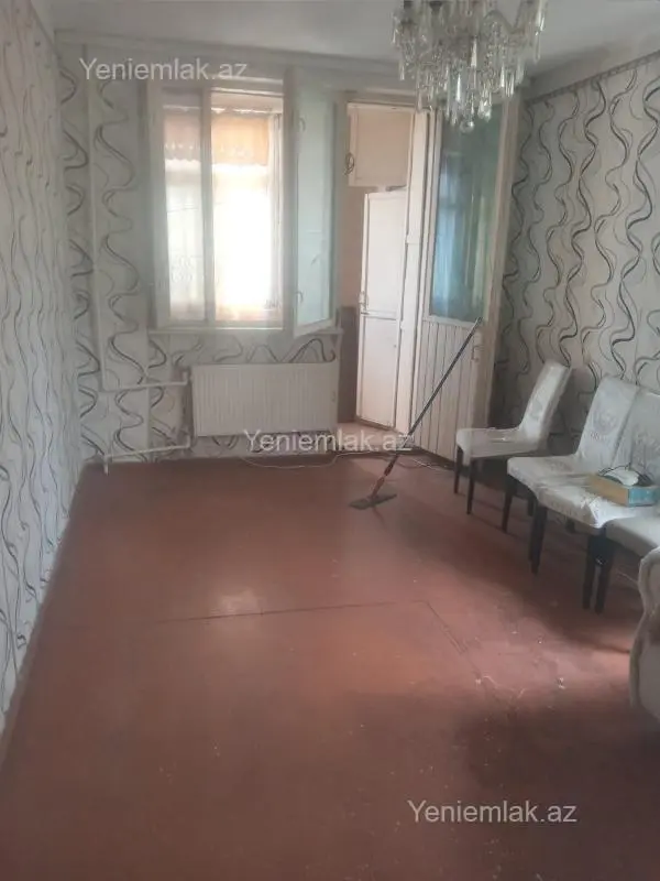 Satılır 1 otaqlı köhnə tikili 36 m²