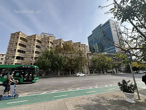 Satılır 3 otaqlı köhnə tikili 95 m² — Bakı, Yasamal 3 otaq 95.00 m²