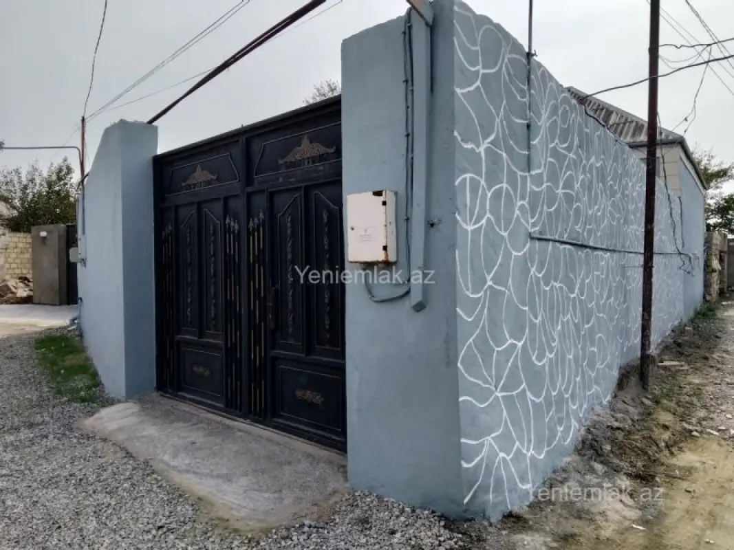 Satılır 3 otaqlı həyət evi 100 m²