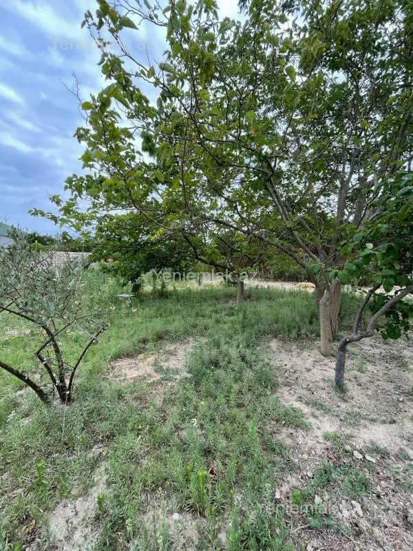 Satılır 5 otaqlı həyət evi 280 m²