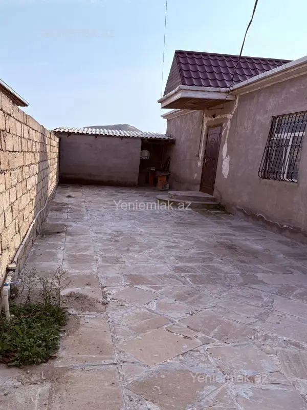 Satılır 3 otaqlı həyət evi 135 m²