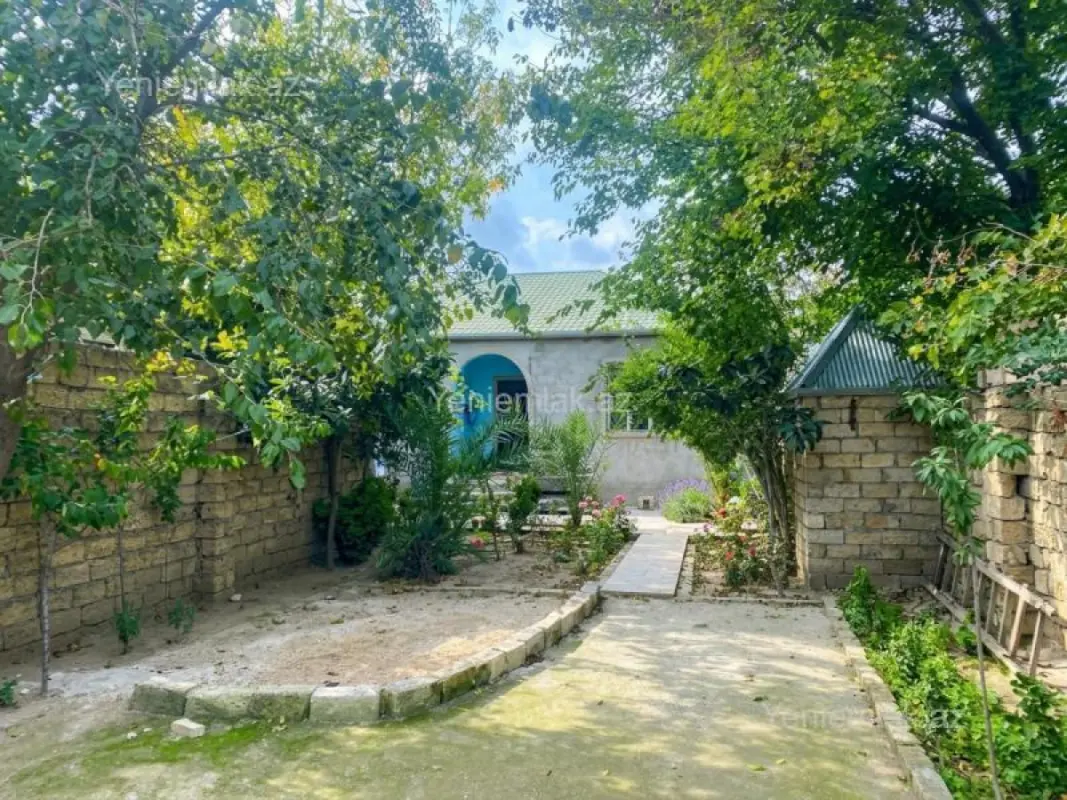Satılır 4 otaqlı həyət evi 140 m²