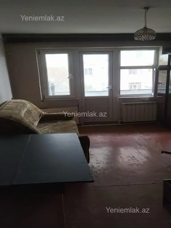 Satılır 1 otaqlı köhnə tikili 32 m²