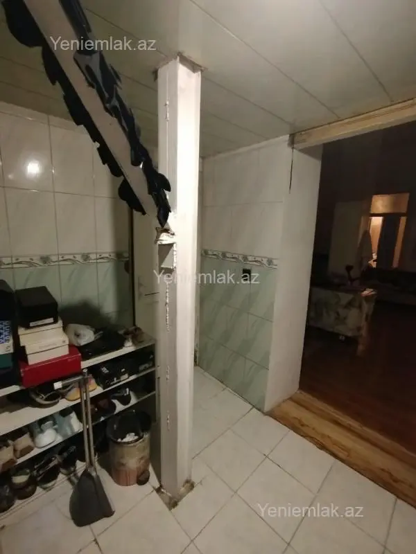 Satılır 4 otaqlı köhnə tikili 80 m²
