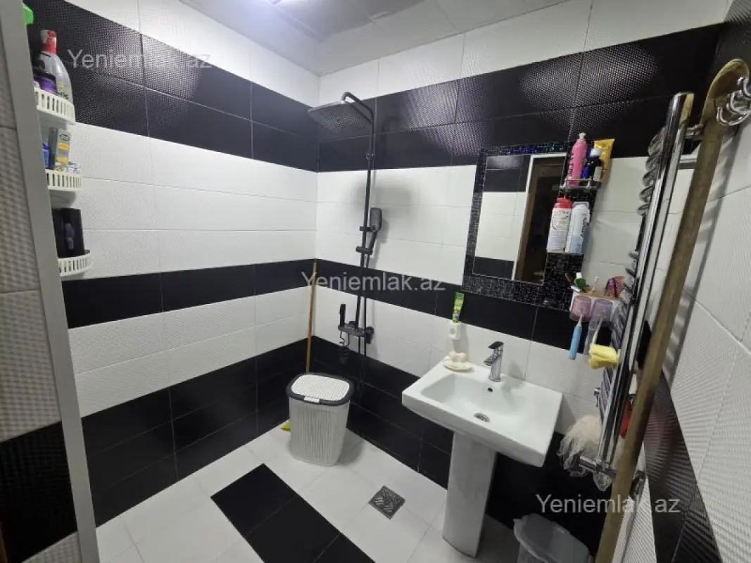 Satılır 2 otaqlı köhnə tikili 54 m²