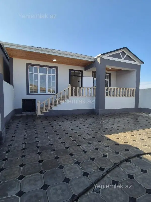 Satılır 4 otaqlı həyət evi 130 m²