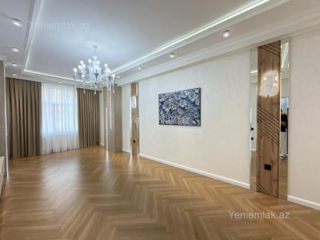 Satılır 3 otaqlı yeni tikili 118 m²