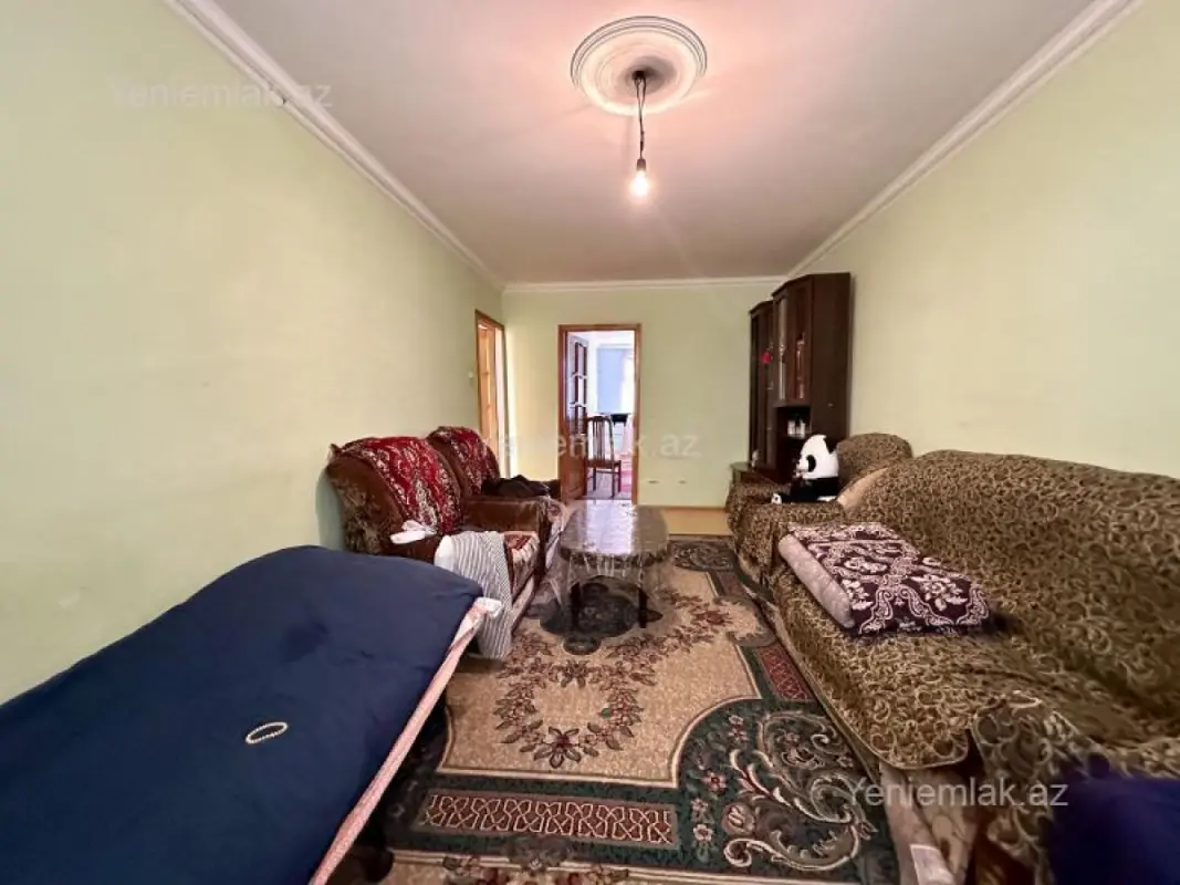 Satılır 2 otaqlı köhnə tikili 55 m²