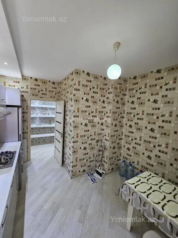 Satılır 2 otaqlı yeni tikili 72 m²