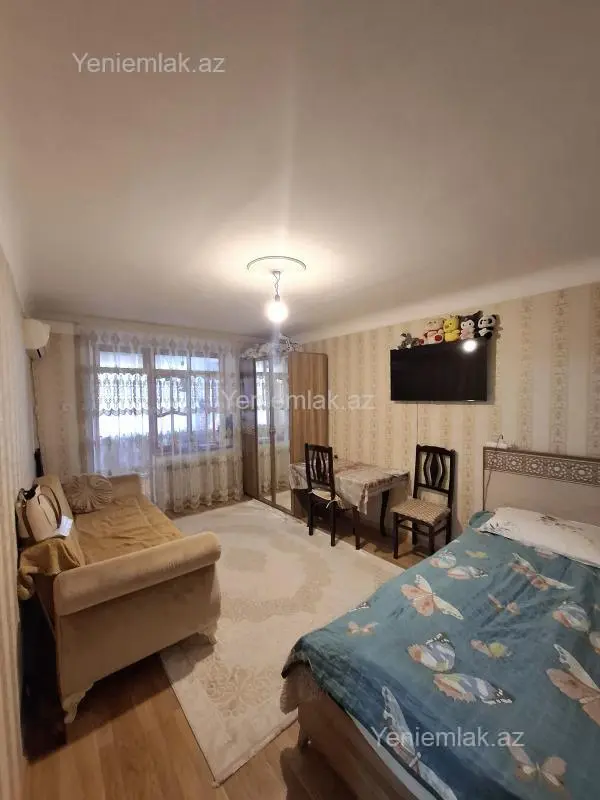 Satılır 1 otaqlı köhnə tikili 35 m²