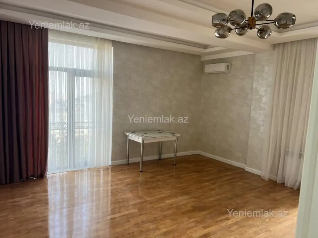 Satılır 3 otaqlı yeni tikili 105 m²