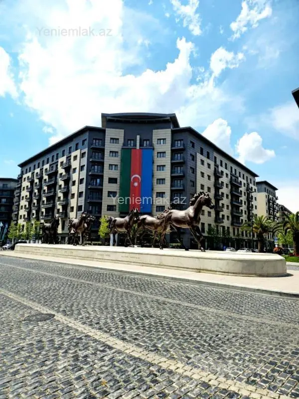 Satılır 3 otaqlı yeni tikili 134 m²