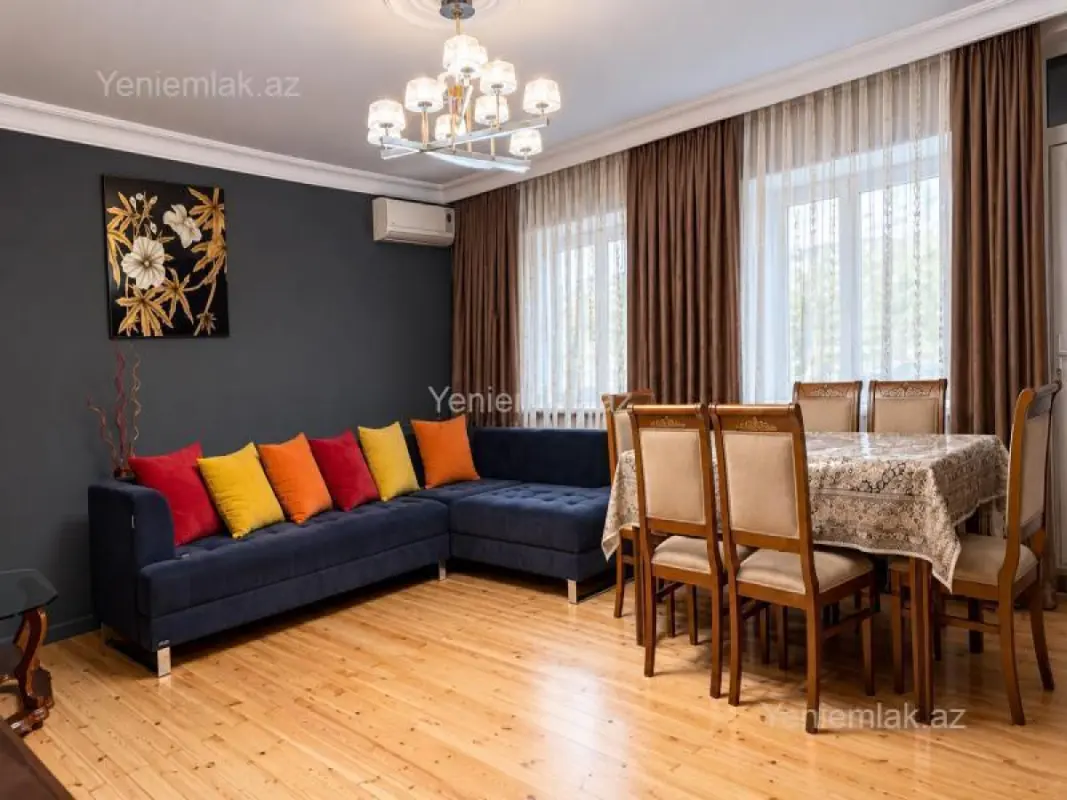 Satılır 3 otaqlı köhnə tikili 90 m²