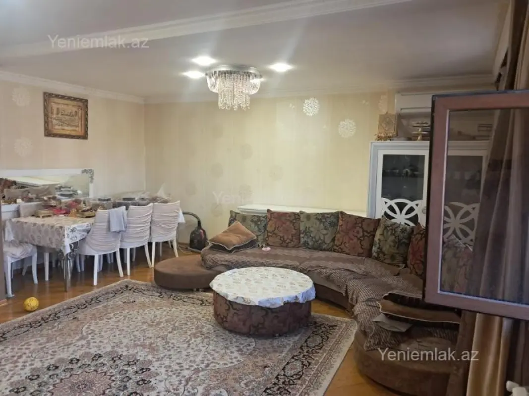 Satılır 5 otaqlı köhnə tikili 110 m²