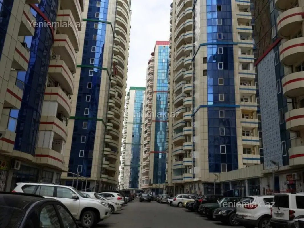 Satılır 3 otaqlı yeni tikili 82 m²