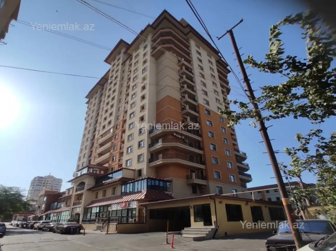 Satılır 3 otaqlı yeni tikili 125 m²
