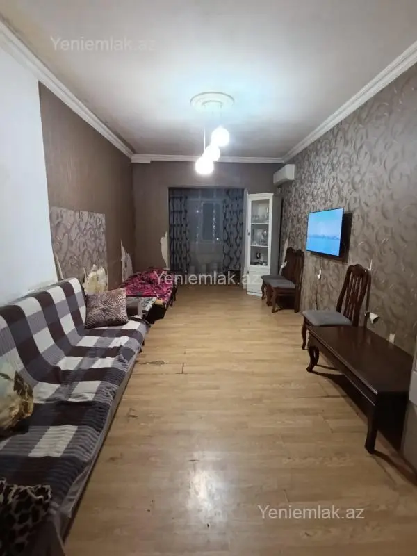 Satılır 1 otaqlı köhnə tikili 36 m²
