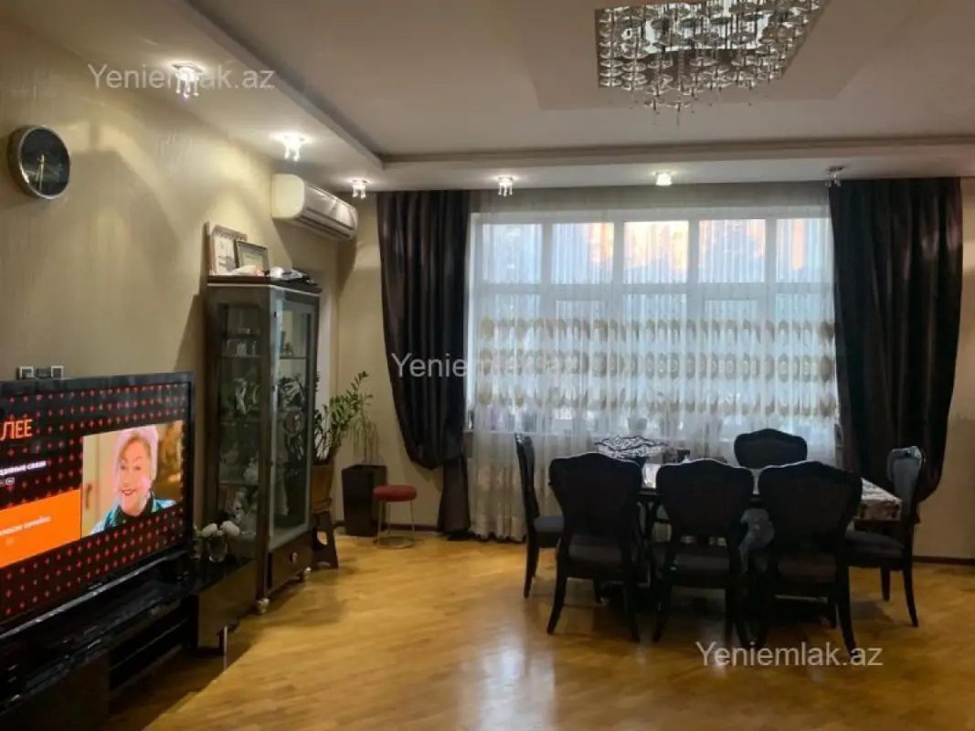 Satılır 3 otaqlı yeni tikili 160 m²