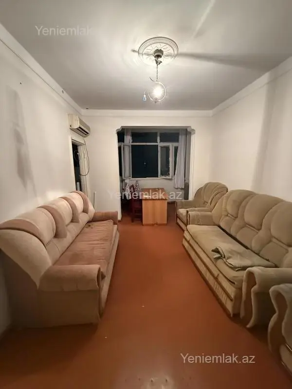 Satılır 2 otaqlı köhnə tikili 55 m²