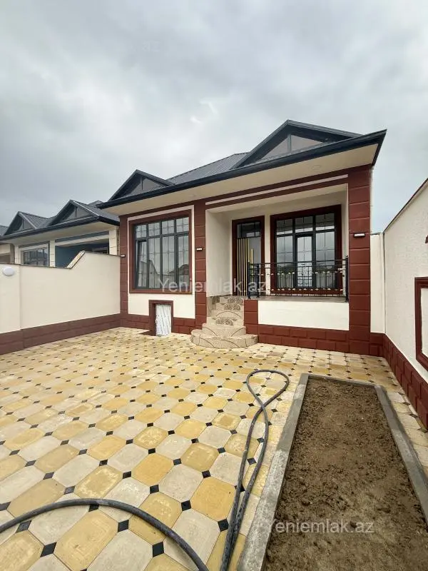 Satılır 3 otaqlı həyət evi 100 m²