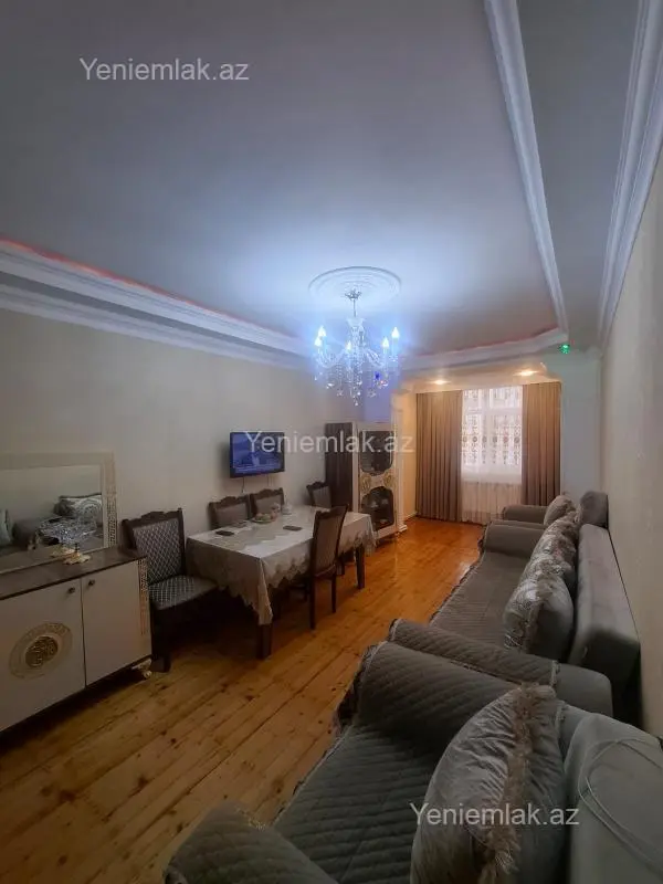 Satılır 4 otaqlı köhnə tikili 95 m²