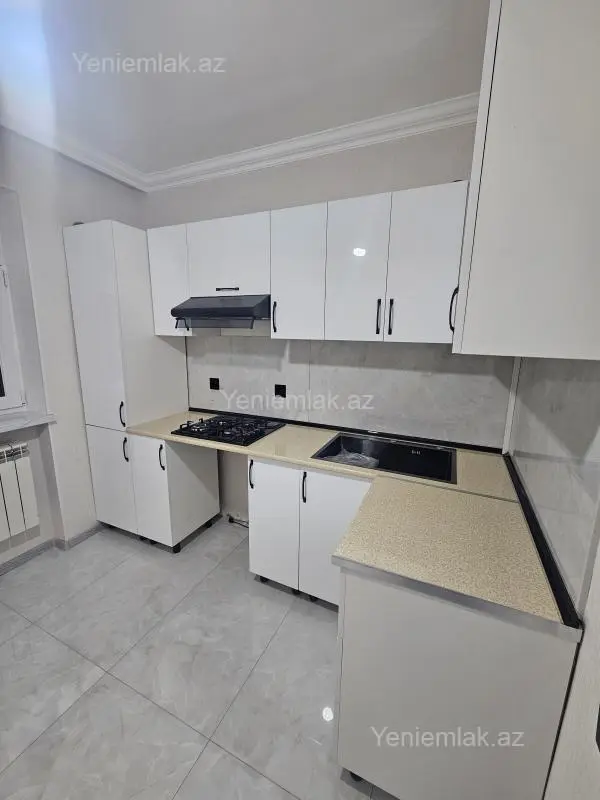 Satılır 3 otaqlı köhnə tikili 82 m²