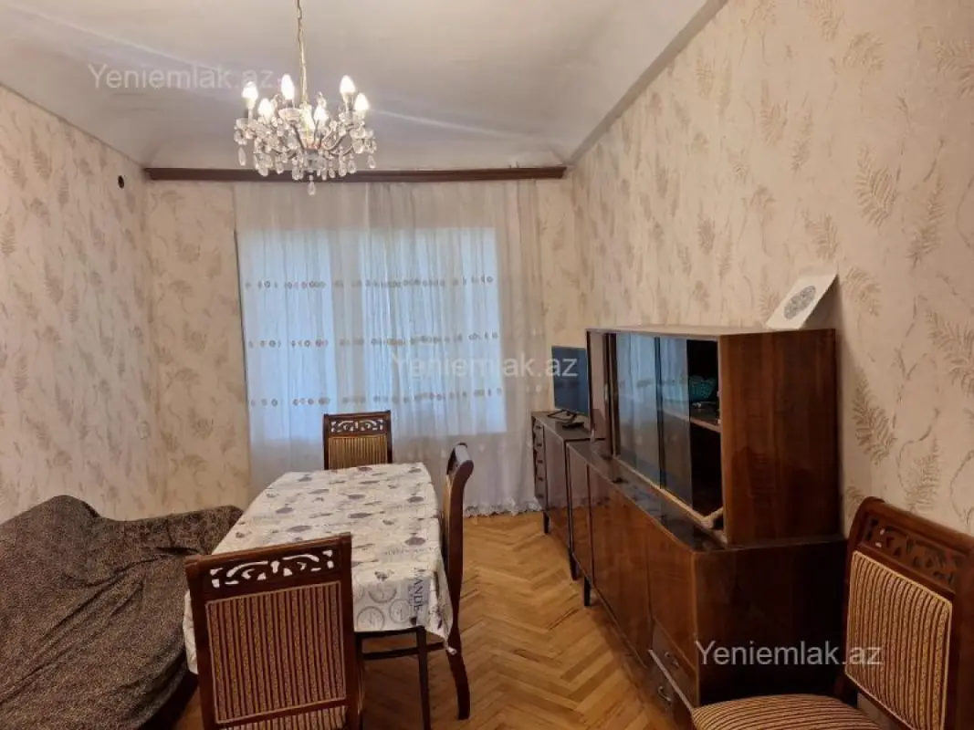 Satılır 2 otaqlı köhnə tikili 50 m²