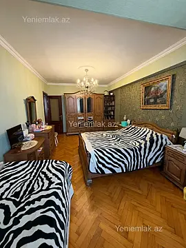 Satılır 3 otaqlı köhnə tikili 90 m² — Bakı, Nərimanov 3 otaq 90.00 m²