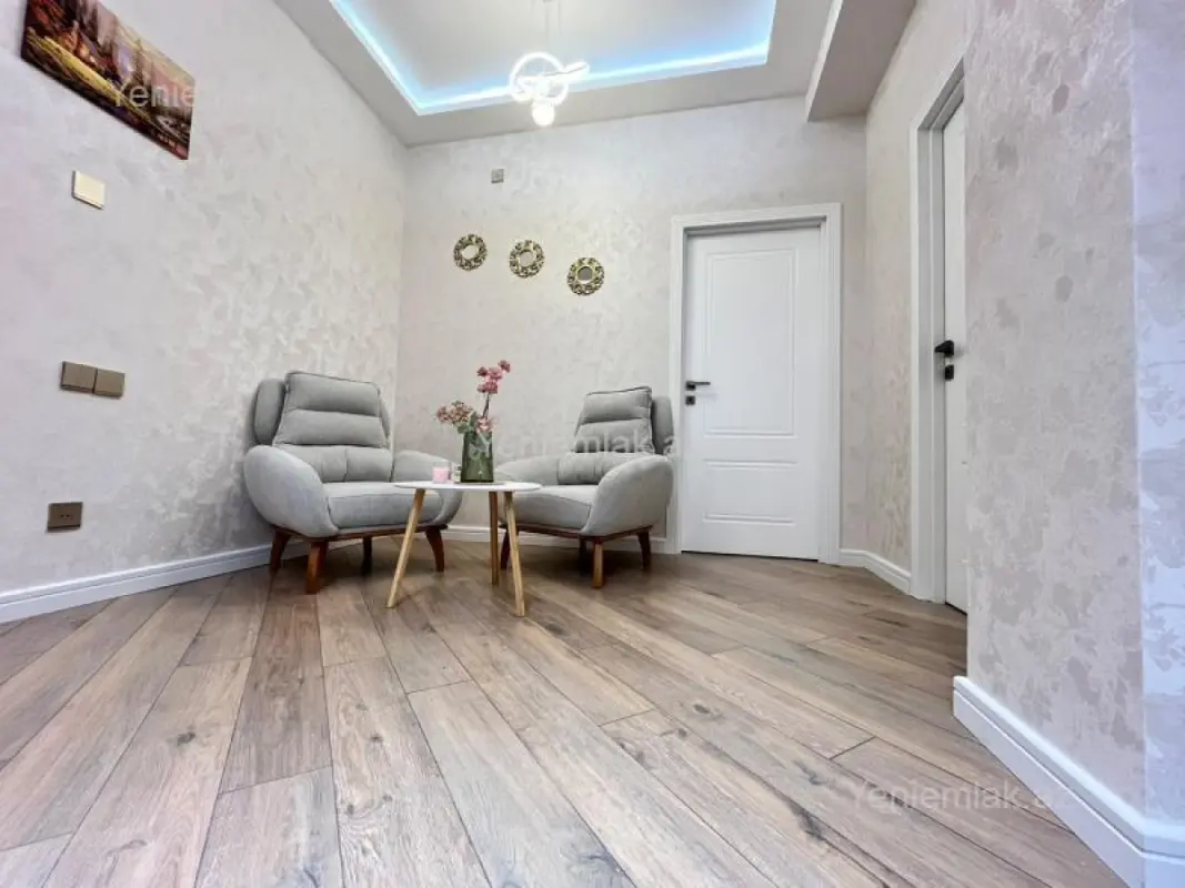 Satılır 3 otaqlı yeni tikili 73 m²