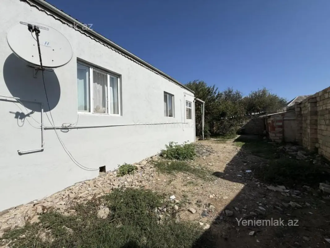 Satılır 4 otaqlı həyət evi 90 m²