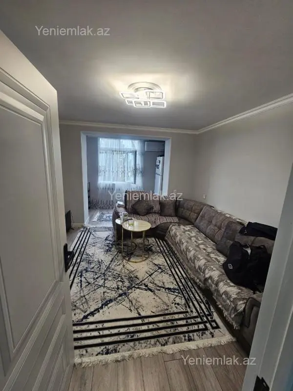Satılır 1 otaqlı köhnə tikili 20 m²