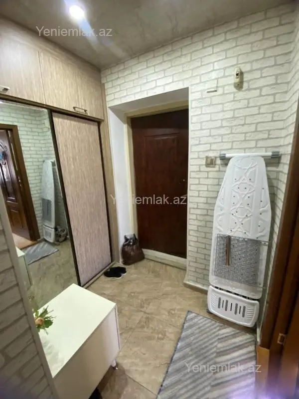 Satılır 2 otaqlı köhnə tikili 45 m²