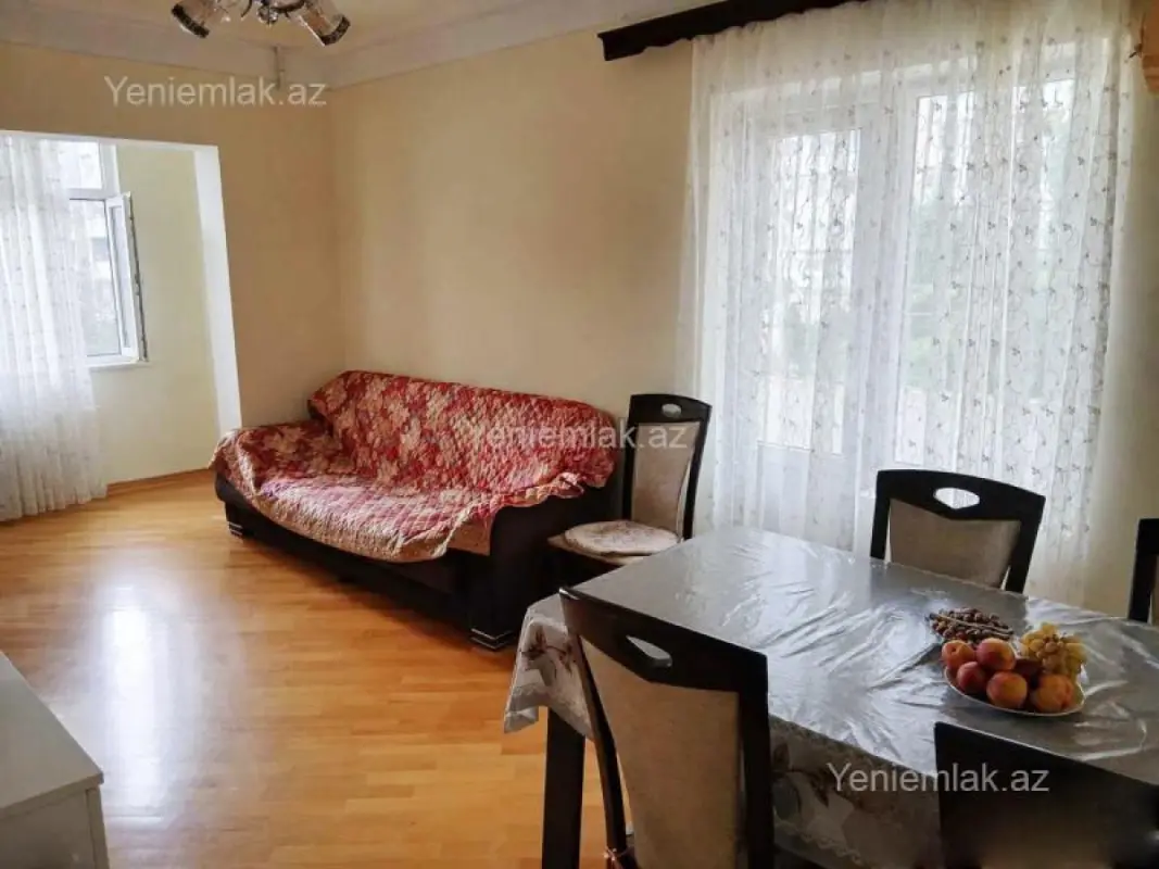 Satılır 2 otaqlı köhnə tikili 47 m²