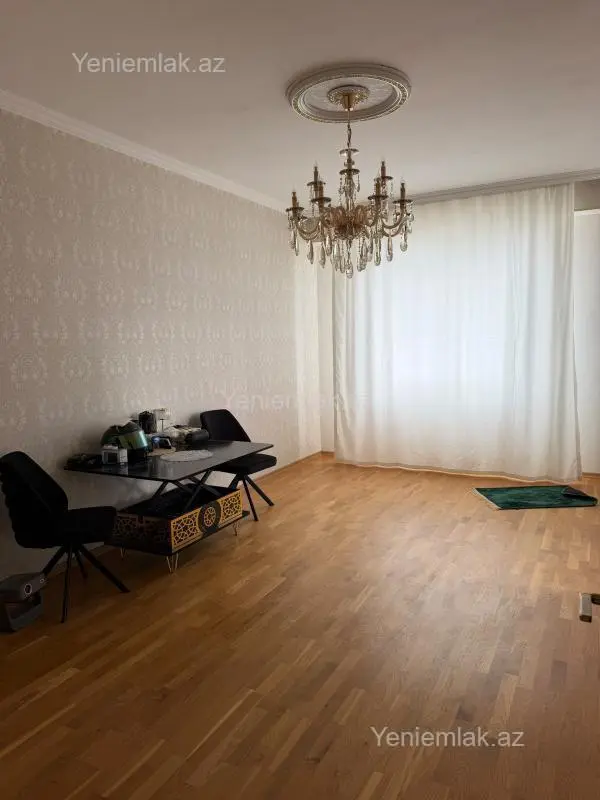 Satılır 3 otaqlı yeni tikili 75 m²