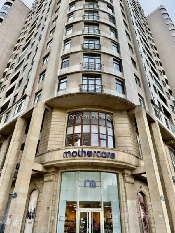 Satılır 2 otaqlı yeni tikili 108 m²