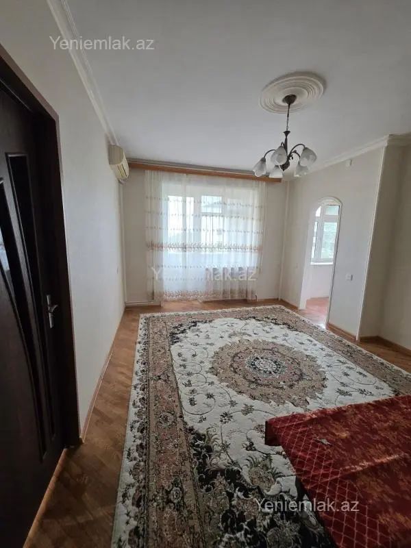Satılır 2 otaqlı köhnə tikili 55 m²